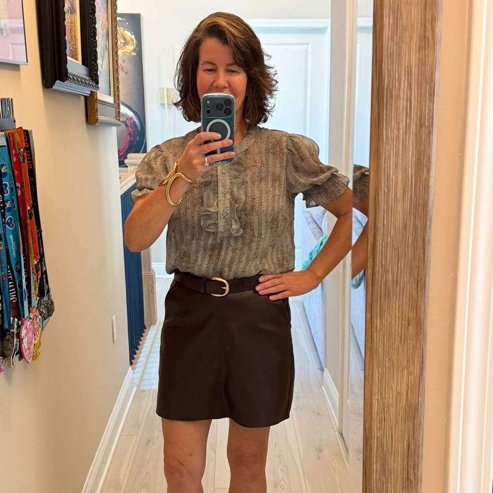 Cabi Gigi skirt (comfy short under it) - Picture 3 of 16